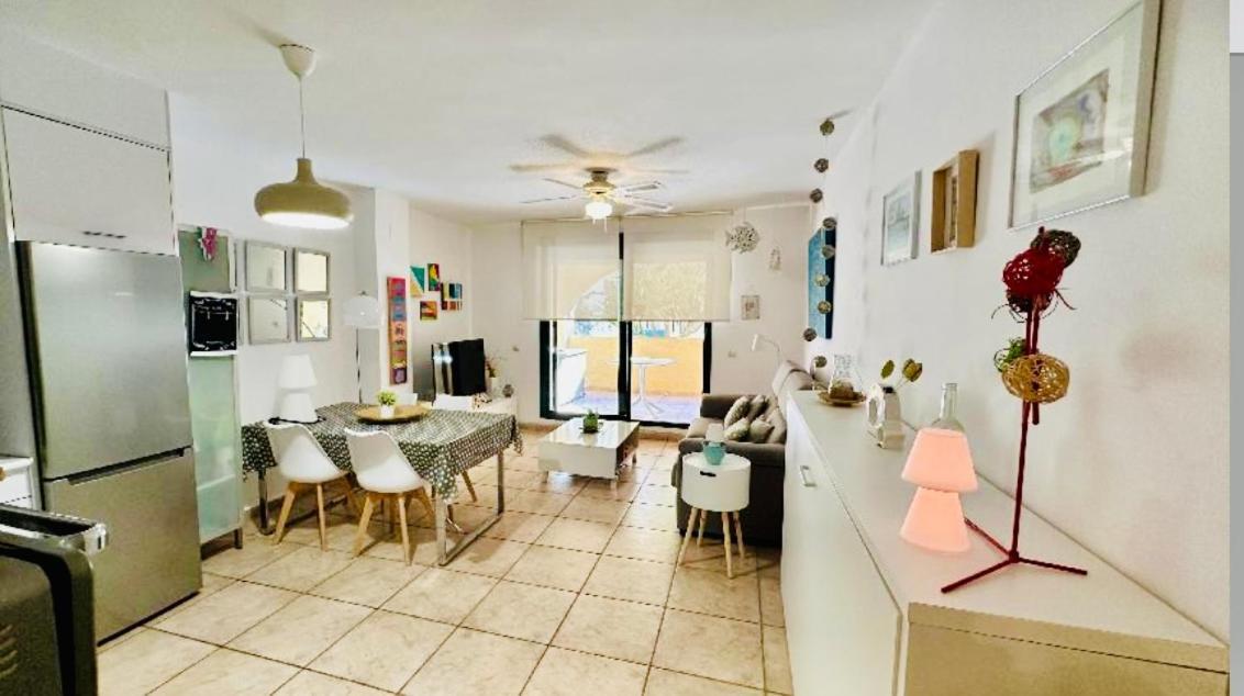 Estupendo Apartamento Urbanizacion Jardines De Zahara. サアラ・デ・ロス・アトゥネス エクステリア 写真