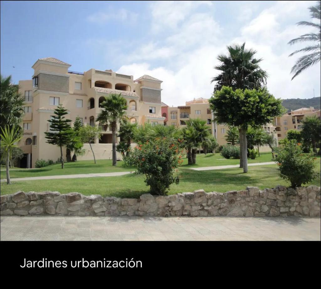 Estupendo Apartamento Urbanizacion Jardines De Zahara. サアラ・デ・ロス・アトゥネス エクステリア 写真