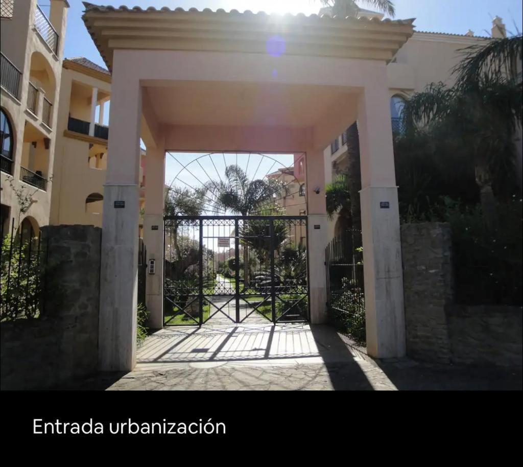 Estupendo Apartamento Urbanizacion Jardines De Zahara. サアラ・デ・ロス・アトゥネス エクステリア 写真